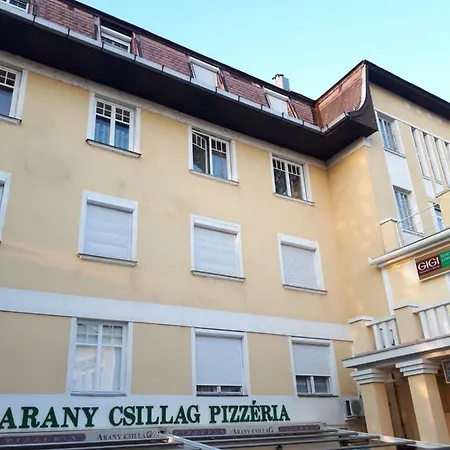 Apartamento Aranycsillag Family Apartman *